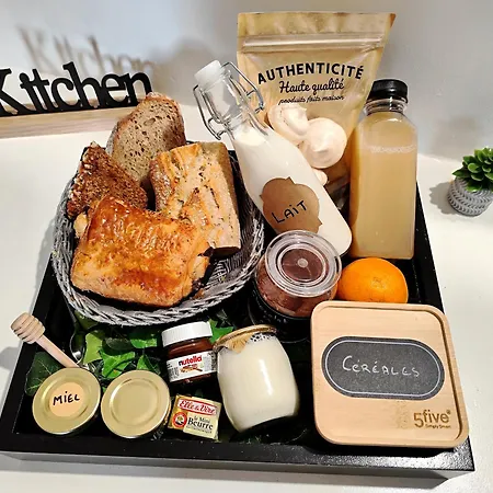 Maison Au Calme Proche A4 Petit Déjeuner Possible