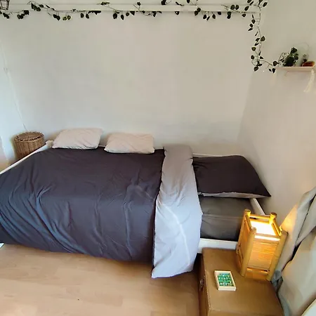 Maison Au Calme Proche A4 Petit Dejeuner Possible Holiday home *